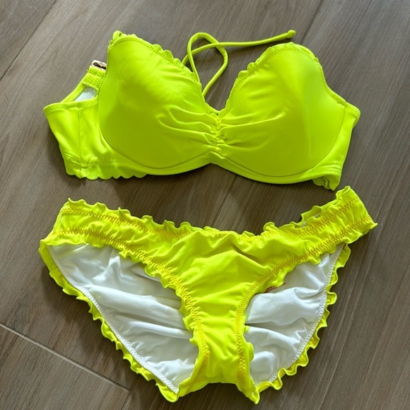 Victoria's Secret Other - Victoria secret swim set size 32D & S